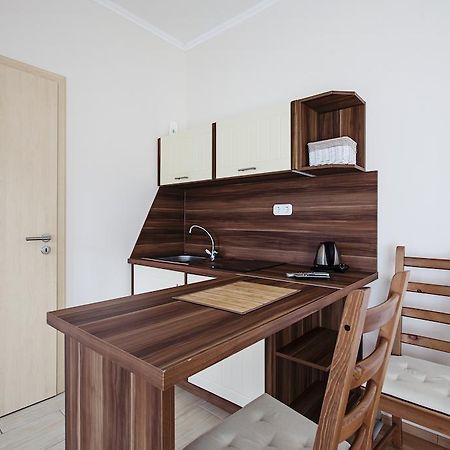 Kocsis Apartman Es Camping Mosonmagyarovar Ngoại thất bức ảnh