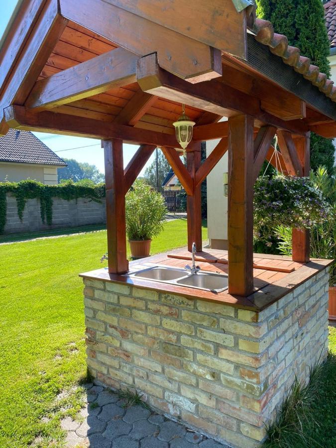 Kocsis Apartman Es Camping Mosonmagyarovar Ngoại thất bức ảnh