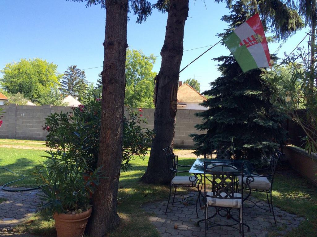 Kocsis Apartman Es Camping Mosonmagyarovar Ngoại thất bức ảnh